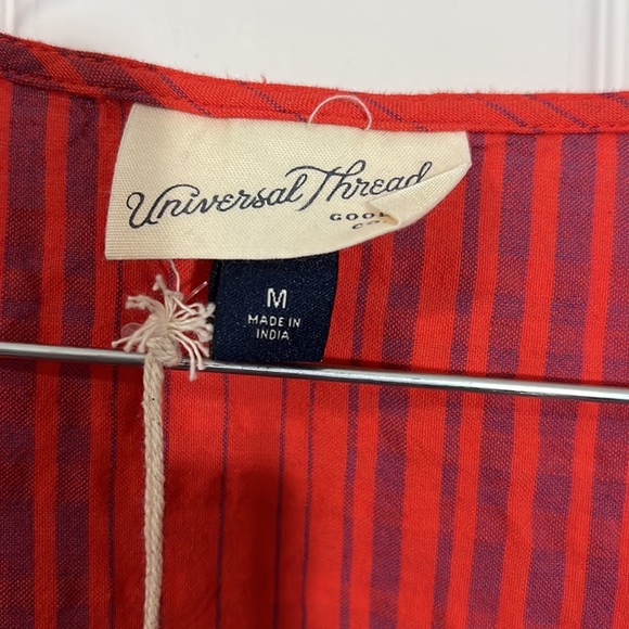 Universal Thread blouse - Picture 2 of 5